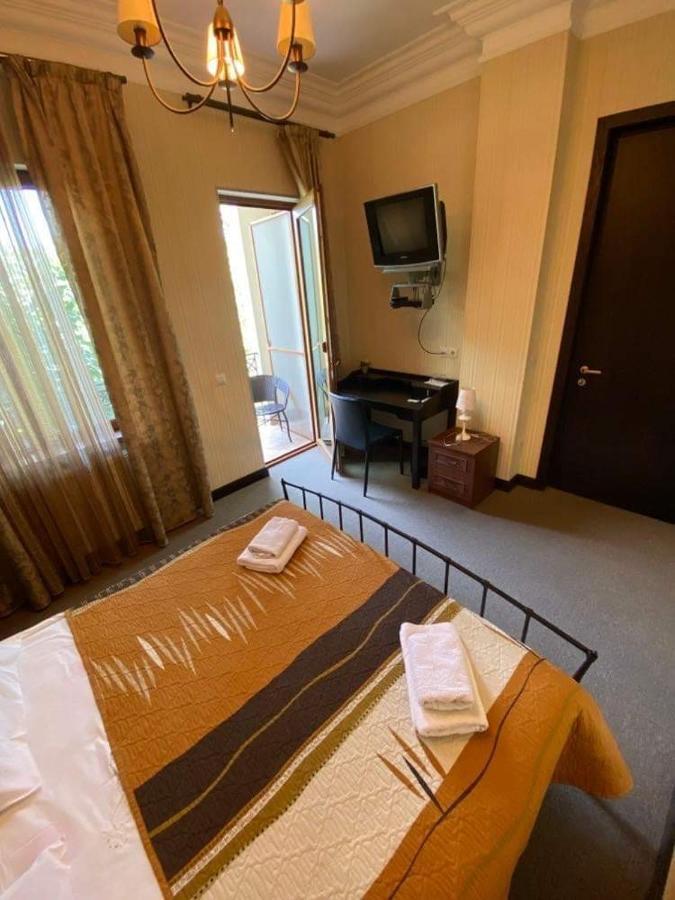 Dzveli Ubani Hotel Sighnaghi Bagian luar foto